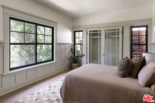 1644 Golden Gate Avenue, Los Angeles CA: https://media.crmls.org/mediaz/2a9d8dd4-59f5-4df4-92d1-0bfc518a1e7c.jpg