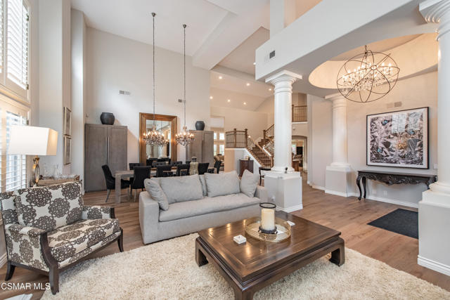 48 Golden Glen Drive, Simi Valley CA: https://media.crmls.org/mediaz/2a9dd2bd-d194-4285-9f4e-eecda9588c3d.jpg