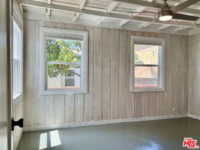 2927 S West View Street, Los Angeles CA: https://media.crmls.org/mediaz/2a9e1909-9e57-4083-9f75-75044f370076.jpg