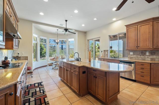 Image 20 of 74 For 2756 Mountain View