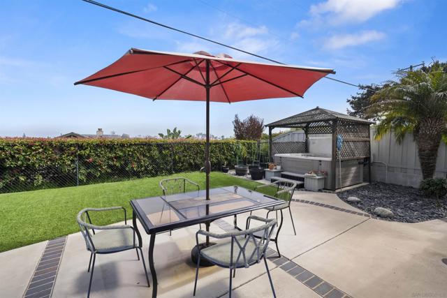 1151 Catalina Boulevard, San Diego CA: https://media.crmls.org/mediaz/2a9fca30-c4c5-4107-a14d-37b3e37f7eaf.jpg