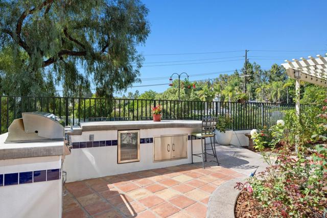 Detail Gallery Image 5 of 74 For 1153 via Montecito, Encinitas,  CA 92024 - 4 Beds | 2/1 Baths