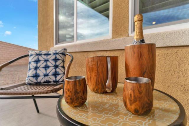 85647 Veneto Lane, Indio CA: https://media.crmls.org/mediaz/2aa0d171-8781-4d7b-aa1c-004f0160309f.jpg