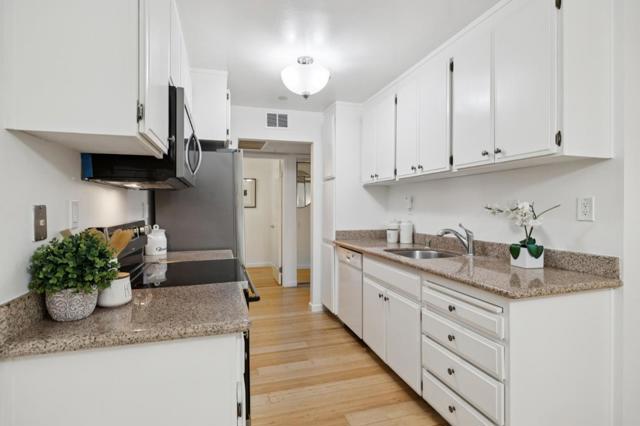 226 W Edith Avenue, Los Altos CA: https://media.crmls.org/mediaz/2aa0e20c-6a0c-4d04-b3ad-8fd72b01480c.jpg
