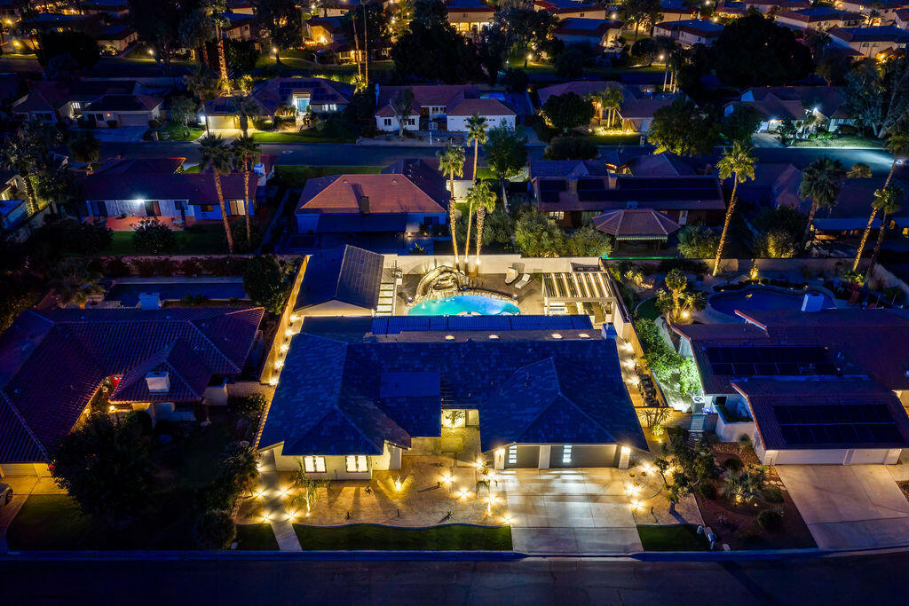 https://media.crmls.org/mediaz/2aa148a5-312f-4d82-8ca5-80208376f00a.jpg?preset=X-Large