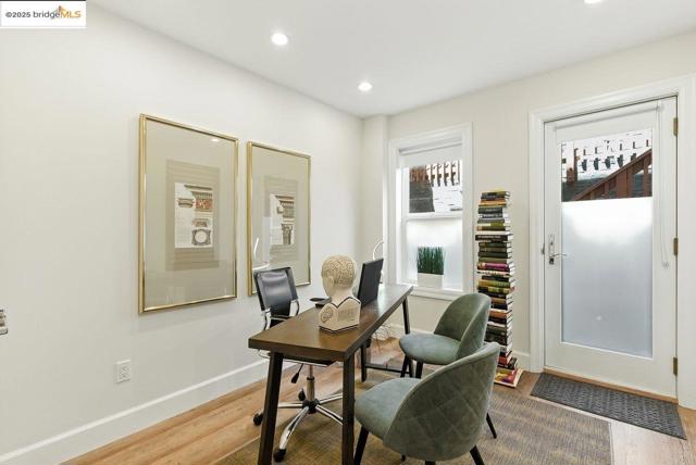 280 Monterey Blvd., San Francisco CA: https://media.crmls.org/mediaz/2aa19bcc-e817-4aac-a525-ac754f8c0313.jpg
