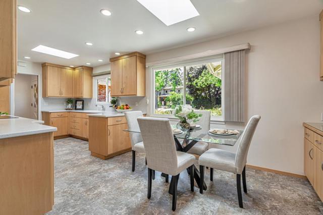 1635 Morton Avenue, Los Altos CA: https://media.crmls.org/mediaz/2aa3a6d1-adbb-4e5f-9389-cc3af4085220.jpg