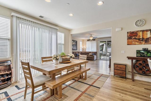 1618 Lily Court, Hollister CA: https://media.crmls.org/mediaz/2aa3ed53-7c7b-4478-9241-98d66e9c4fd5.jpg