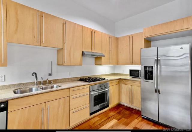 801 Ash St, San Diego CA: https://media.crmls.org/mediaz/2aa488b5-0e07-423c-8885-36bb2e635004.jpg