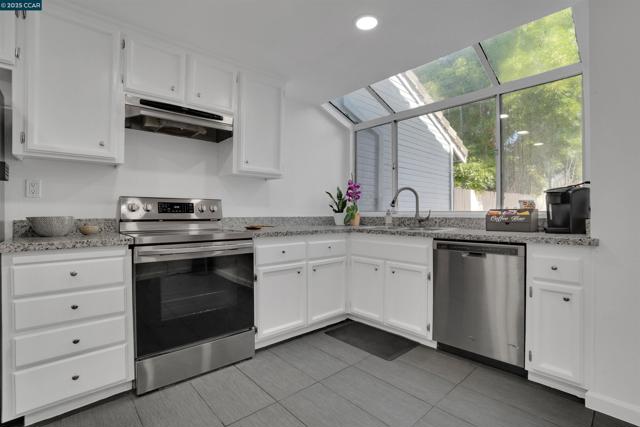 107 Pelican Loop, Pittsburg CA: https://media.crmls.org/mediaz/2aa4d76f-ade1-4552-a8bf-7f757cebc0dc.jpg