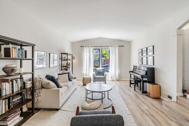 764 Bain Place, Redwood City CA: https://media.crmls.org/mediaz/2aa52762-442b-400e-b38e-ffd323425cc7.jpg