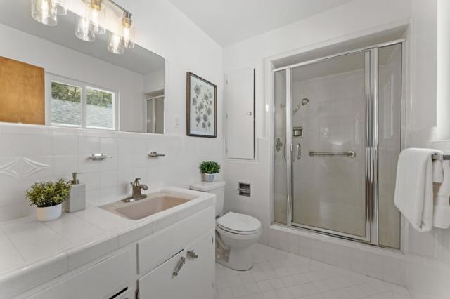 478 Paloma Avenue, Pacifica CA: https://media.crmls.org/mediaz/2aa52775-6441-48d8-a789-92cb2ece2b29.jpg