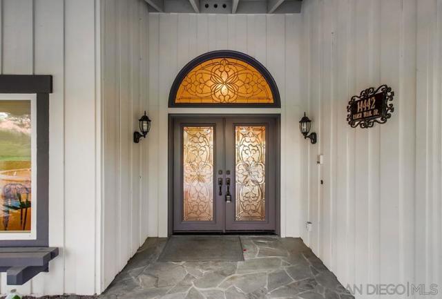 14442 Ranch Trail Drive, El Cajon CA: https://media.crmls.org/mediaz/2aa537b9-9923-4328-95f1-40f26e09ebbc.jpg