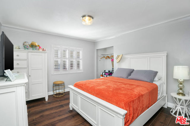 7815 S Halldale Avenue, Los Angeles CA: https://media.crmls.org/mediaz/2aa5c15a-0817-4918-ae69-6537686ad5b5.jpg