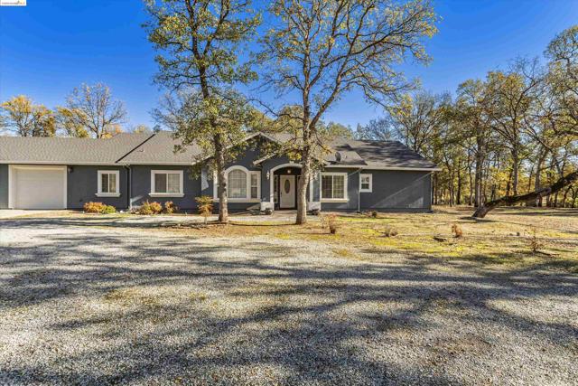 Details for 8585 Whispering Oaks Rd, Redding, CA 96002