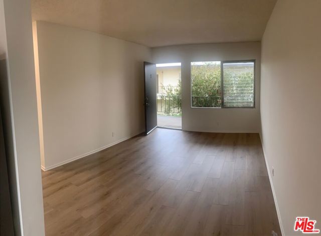 21110 Wood Avenue, Torrance CA: https://media.crmls.org/mediaz/2aa84980-473c-44af-aa8d-4da8d03093c6.jpg