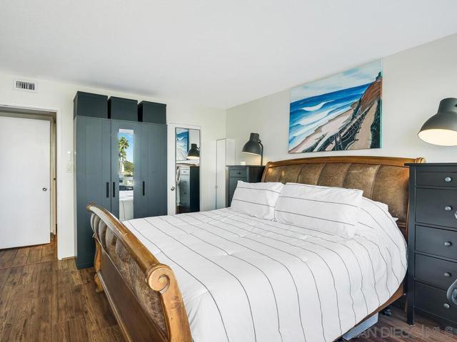 1830 Avenida Del Mundo, Coronado CA: https://media.crmls.org/mediaz/2aa8a2f7-b58d-4748-bfc3-1fdf8b587164.jpg