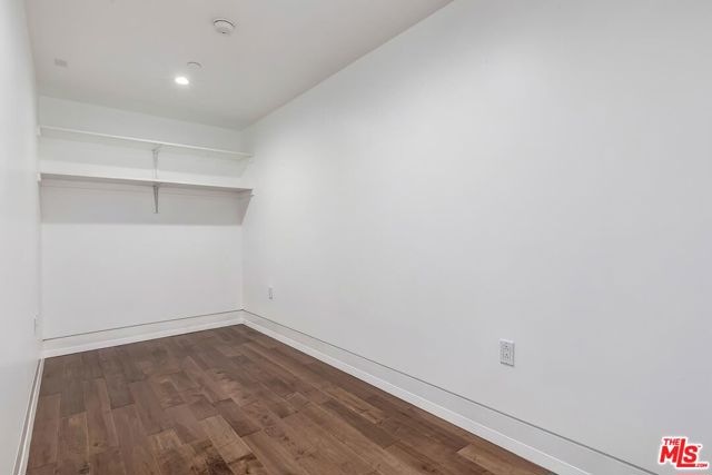225 South Hamilton Drive, 106 photo 33