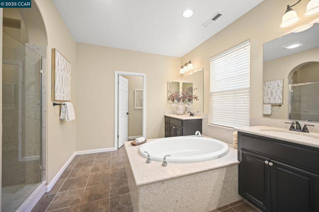 7774 Stoneleaf Rd, San Ramon CA: https://media.crmls.org/mediaz/2aa90183-b235-4a37-86ad-661dc756afbf.jpg