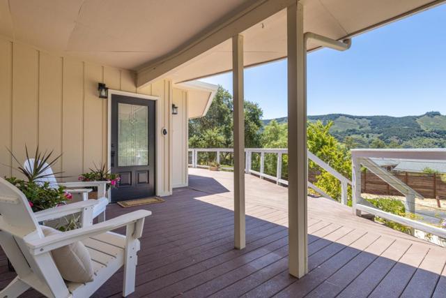 27465 Loma Del Rey, Carmel Valley CA: https://media.crmls.org/mediaz/2aaa719f-7eeb-49bd-b9ac-1d4a34a635c2.jpg