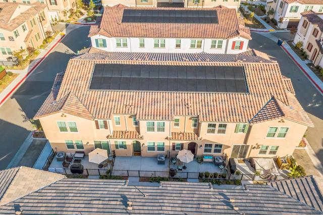 2018 Barite St, Spring Valley CA: https://media.crmls.org/mediaz/2aab50b0-e613-449a-9625-75132e7a3150.jpg