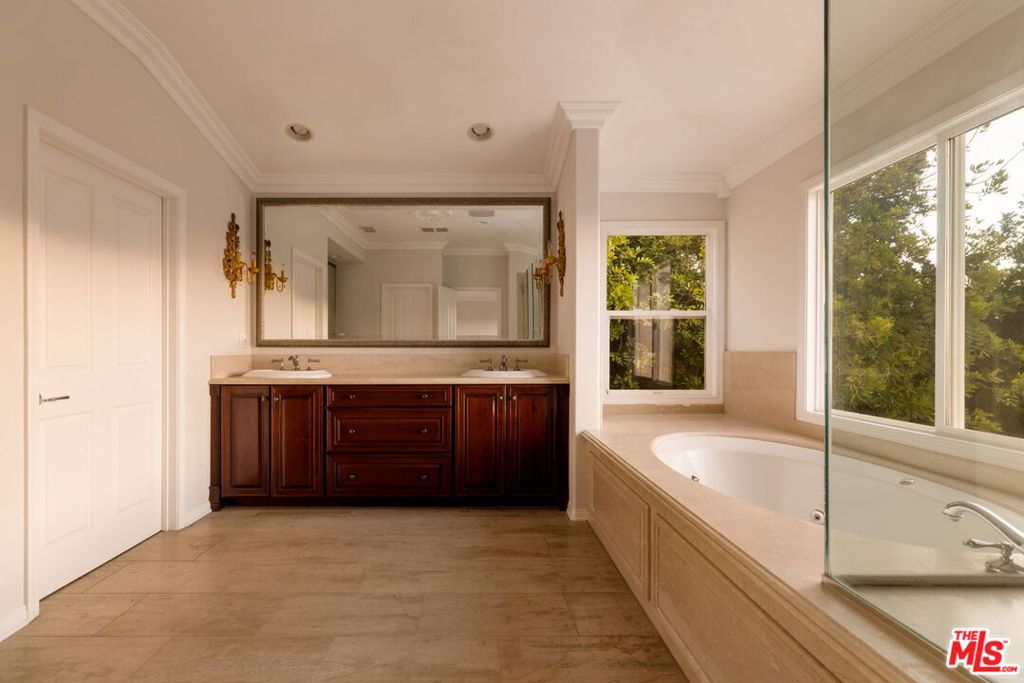 MLS #26871783 image #23