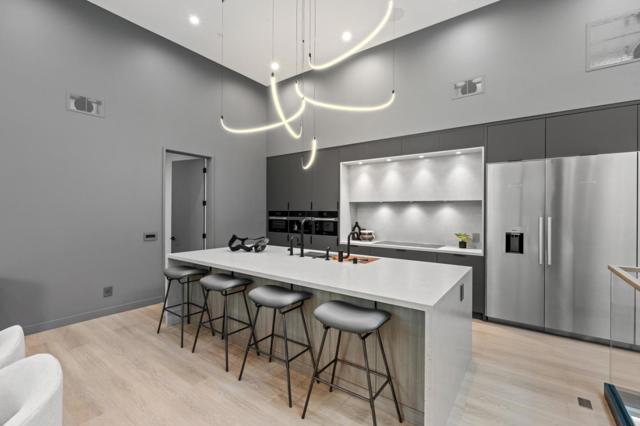 90 Crescent Drive, Palo Alto CA: https://media.crmls.org/mediaz/2aabb4d6-0238-42a2-9e97-0ad482305260.jpg