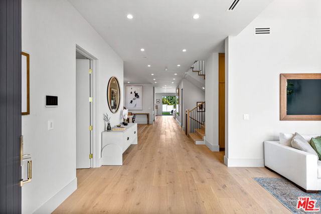 1822 N Vista Street, Los Angeles CA: https://media.crmls.org/mediaz/2aac7e37-1746-4e74-a8d0-d59cc3695780.jpg
