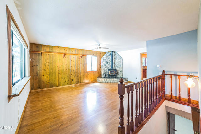 352 Cedarbrook Drive, Twin Peaks CA: https://media.crmls.org/mediaz/2aac8f82-bdc7-4545-8fda-e9bfcd2581aa.jpg