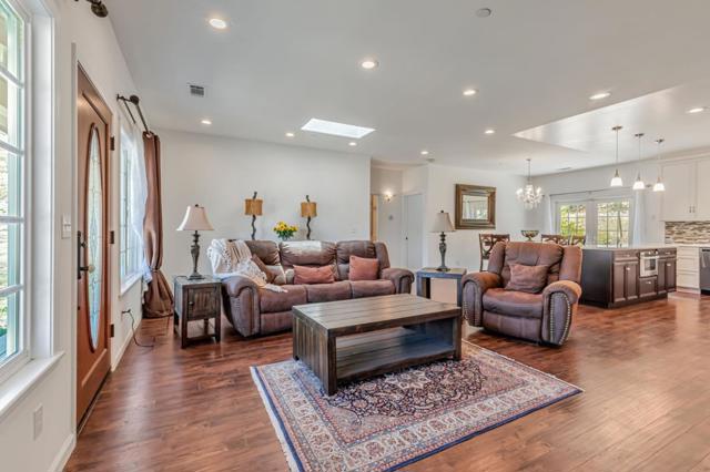 28837 Underwood Road,  CA: https://media.crmls.org/mediaz/2aac9b37-eb60-49e2-a058-c57f5bf90ecd.jpg
