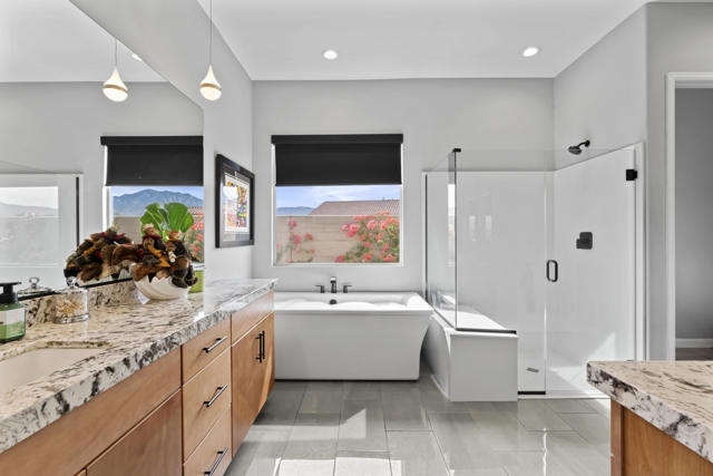 80 Zinfandel, Rancho Mirage CA: https://media.crmls.org/mediaz/2aacc455-dfa3-4be3-ae12-b5291cf1d085.jpg