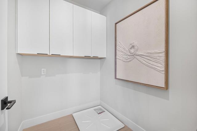 767 Cuesta Drive, Mountain View CA: https://media.crmls.org/mediaz/2aad1e78-883c-43a0-92ef-21e43f79d0e7.jpg