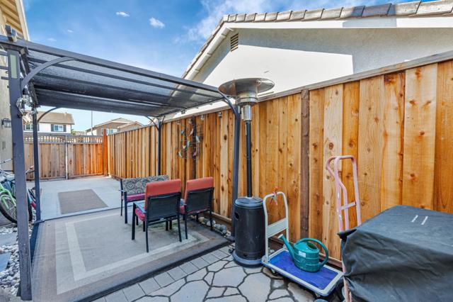 1700 Hemlock Court, Hollister CA: https://media.crmls.org/mediaz/2aad5717-e736-47f9-bebe-9ce3646b76ce.jpg