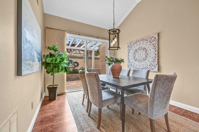 4459 Dorchester Pl, Carlsbad CA: https://media.crmls.org/mediaz/2aad88a7-d342-4585-93b8-d9741461892c.jpg