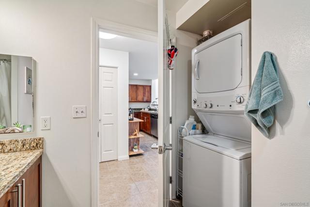 253 10Th Ave, San Diego CA: https://media.crmls.org/mediaz/2aae73d5-94eb-49a7-97ed-266e505d6ada.jpg