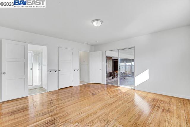 2285 Star Avenue, Castro Valley CA: https://media.crmls.org/mediaz/2aae8a49-e4cc-4c1d-b33b-a5438a692eb4.jpg