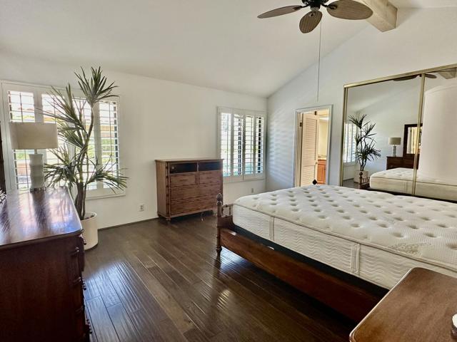 239 Santa Barbara Circle, Palm Desert CA: https://media.crmls.org/mediaz/2aaeb08e-1d8b-4ca5-b5b1-dd89eb422c90.jpg