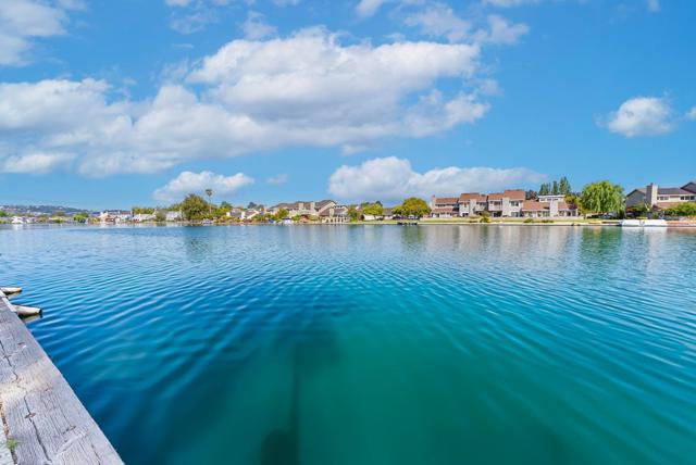 707 Santa Cruz Lane, Foster City CA: https://media.crmls.org/mediaz/2aaf1788-4703-4a21-afbd-333bf0bc5f05.jpg