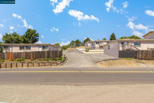 Image 3 of 18 For 5249 Sobrante Ave