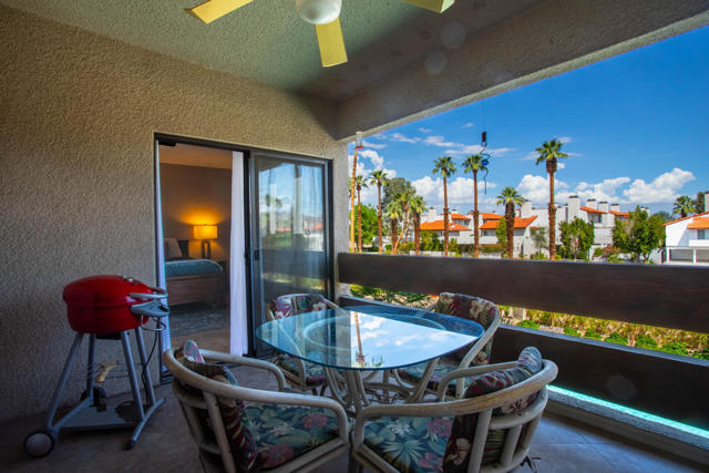 255 S Avenida Caballeros, Palm Springs CA: https://media.crmls.org/mediaz/2aaf7d70-9d88-4995-913f-2f46d778f3a0.jpg