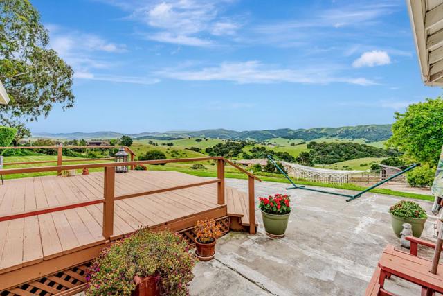 340 Merrill Road, San Juan Bautista CA: https://media.crmls.org/mediaz/2aaf8ec9-db7f-413f-8e12-4099fd009bd2.jpg
