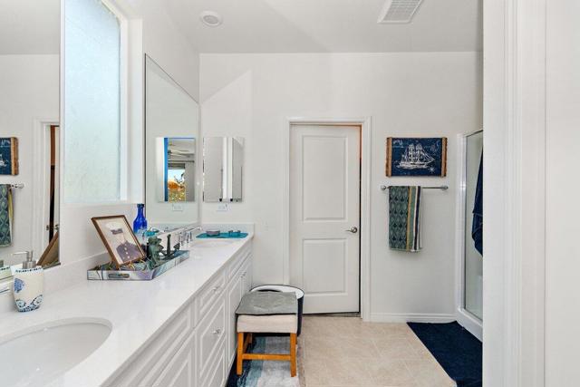 Image 15 of 38 For 85829 Burano Place