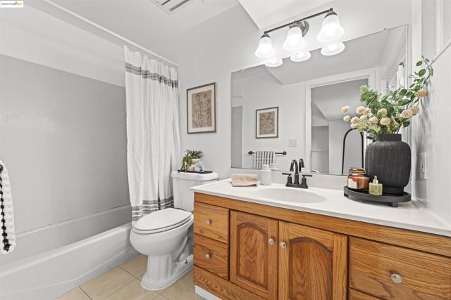 2326 D St, Hayward CA: https://media.crmls.org/mediaz/2aafb79f-1d3f-41cf-8554-889672e85608.jpg