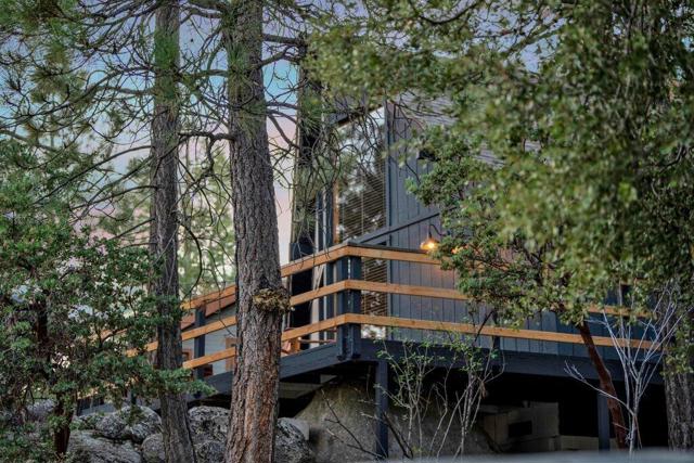 26785 Crestview Drive, Idyllwild CA: https://media.crmls.org/mediaz/2ab054e1-d927-4f19-880d-6f8a747dac02.jpg