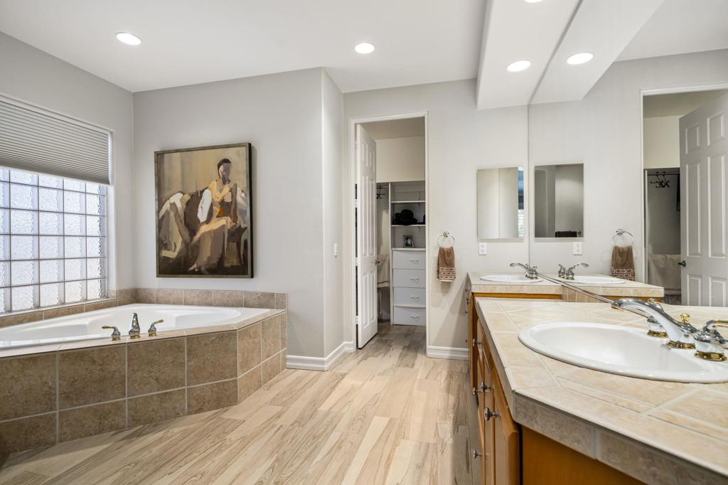 MLS #219127290DA image #17