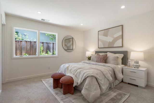 34 Carriage Court, Los Altos CA: https://media.crmls.org/mediaz/2ab0a29b-03f1-4db0-813e-9329e3f8e7a4.jpg