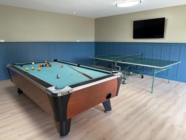 125 Surf Way, Monterey CA: https://media.crmls.org/mediaz/2ab0c50c-8769-47e3-8ab9-04a6ee35695e.jpg