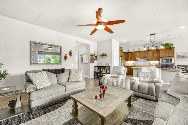 81662 Corte Valdemoro, Indio CA: https://media.crmls.org/mediaz/2ab0fee6-5d51-43ed-803d-a96585e59968.jpg