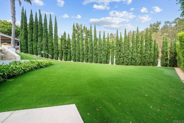 Detail Gallery Image 3 of 50 For 7713 Esterel Dr, La Jolla,  CA 92037 - 5 Beds | 5/1 Baths