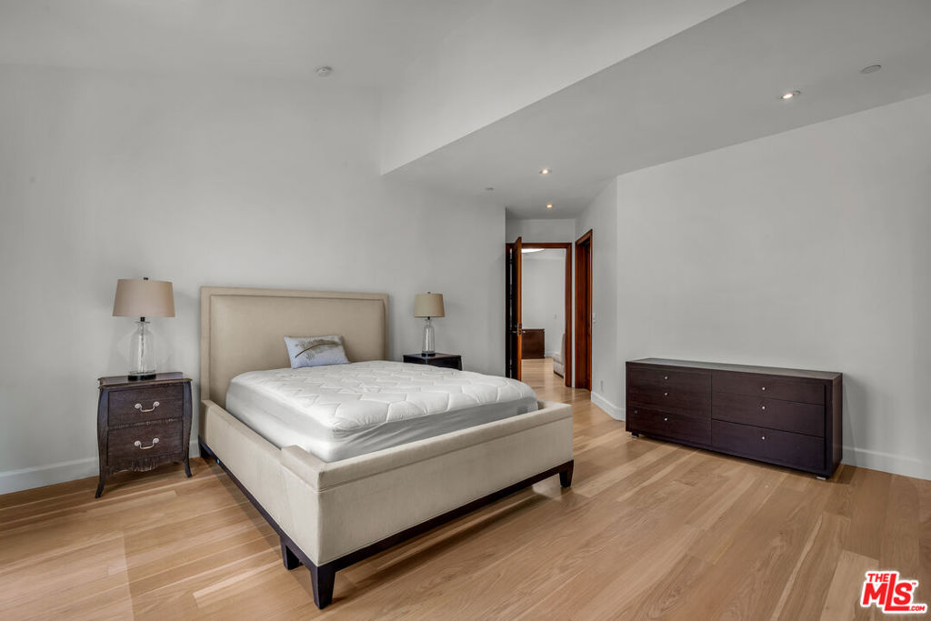 MLS #26858295 image #34